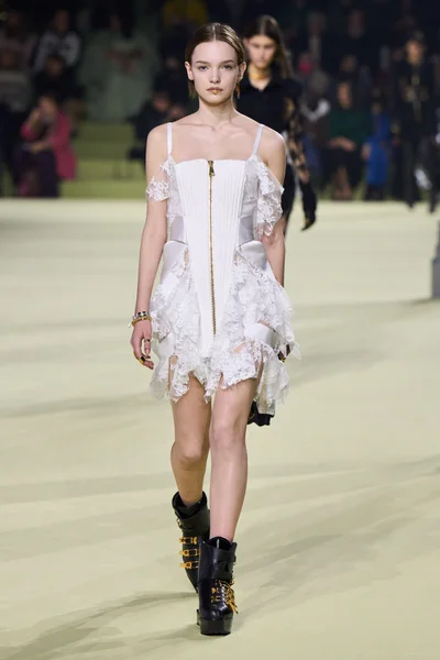 Look 66